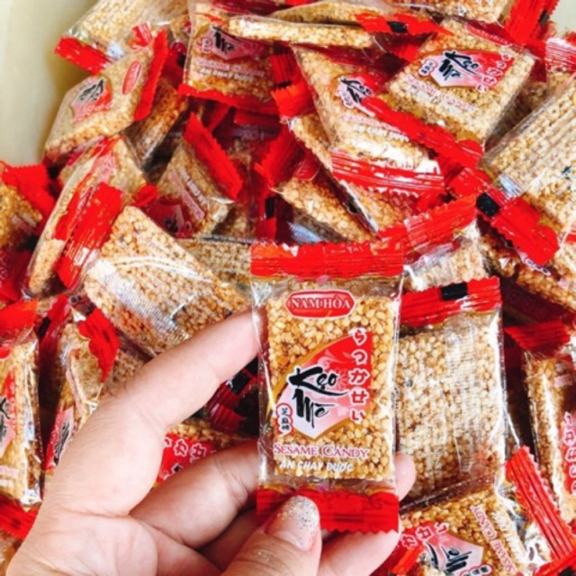 Kẹo Mè mỏng NAM HOÀ 500gr -date luôn mới