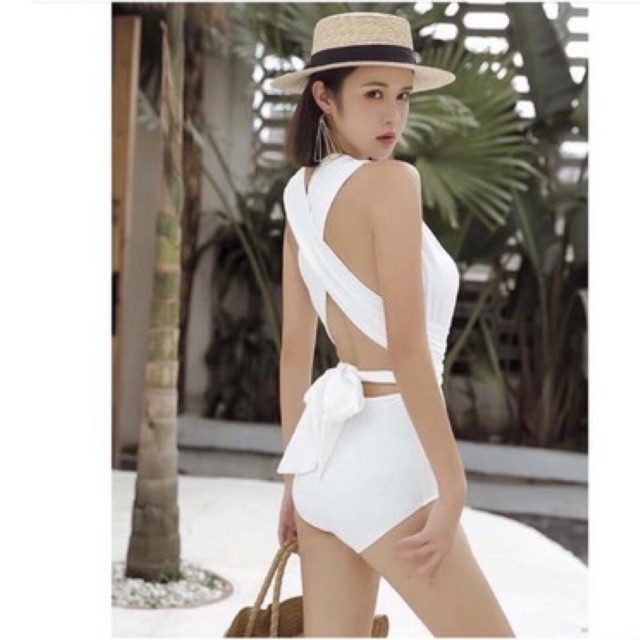 Bikini khoét ngực đan dây lưng tạo đc nhiều kiểu nhiều màu