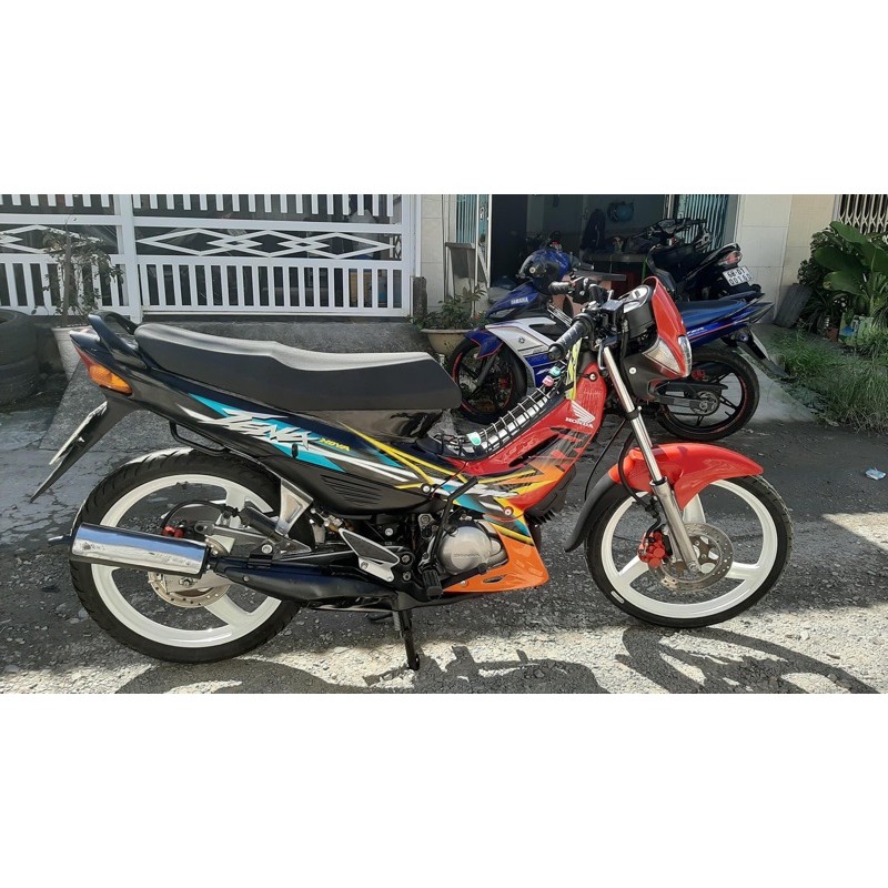 Tem dán xe, tem Nova Tena đời 2002 Thailand