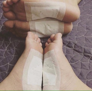 MIẾNG DÁN KHỬ ĐỘC TỐ CHÂN KENKO của Nhật