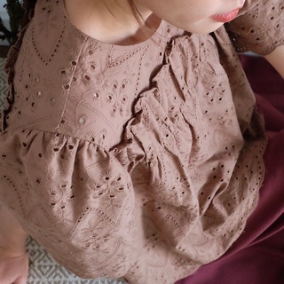 Chicka Chicka - Áo Lace midi top - Brown