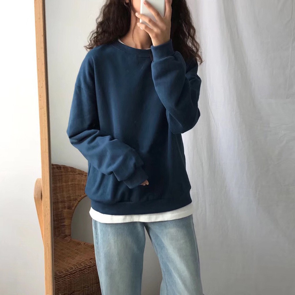 Áo Sweater Cổ Tròn NAM Nữ Màu Xanh Dương Đậm Chất Vải Nỉ Poly Hàng Freesize 1 Cỡ Form Dáng Rộng Dưới 65kg Mặc Vừa K21