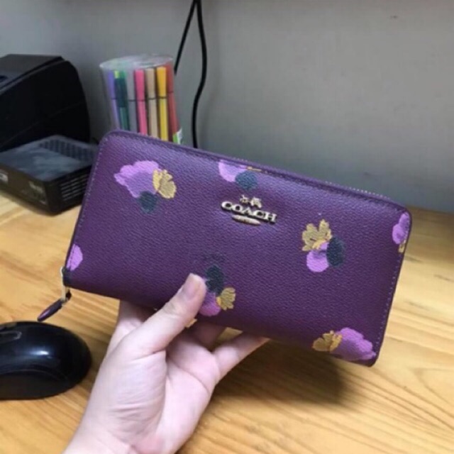 Sale ví Coach dáng dài