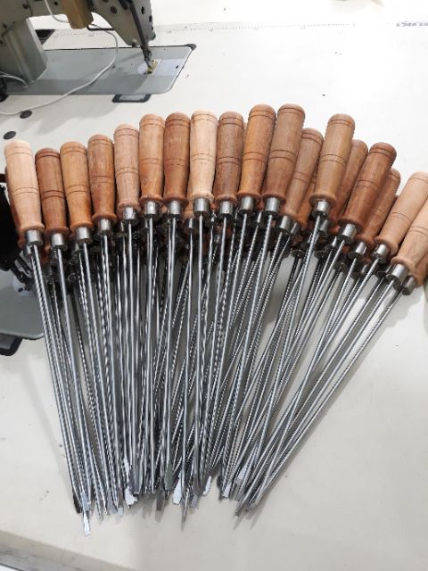 Tô vít CROSSMAB 5x300/6x300 cán gỗ