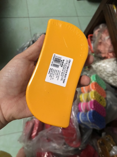 BÀN CHẢI CHÀ CHÂN