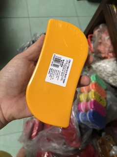BÀN CHẢI CHÀ CHÂN