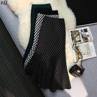 Chân Váy Len Đuôi Cá Lưng Cao Màu Trắng Đen Thời Trang Thu Đông 2023 Cho Nữ