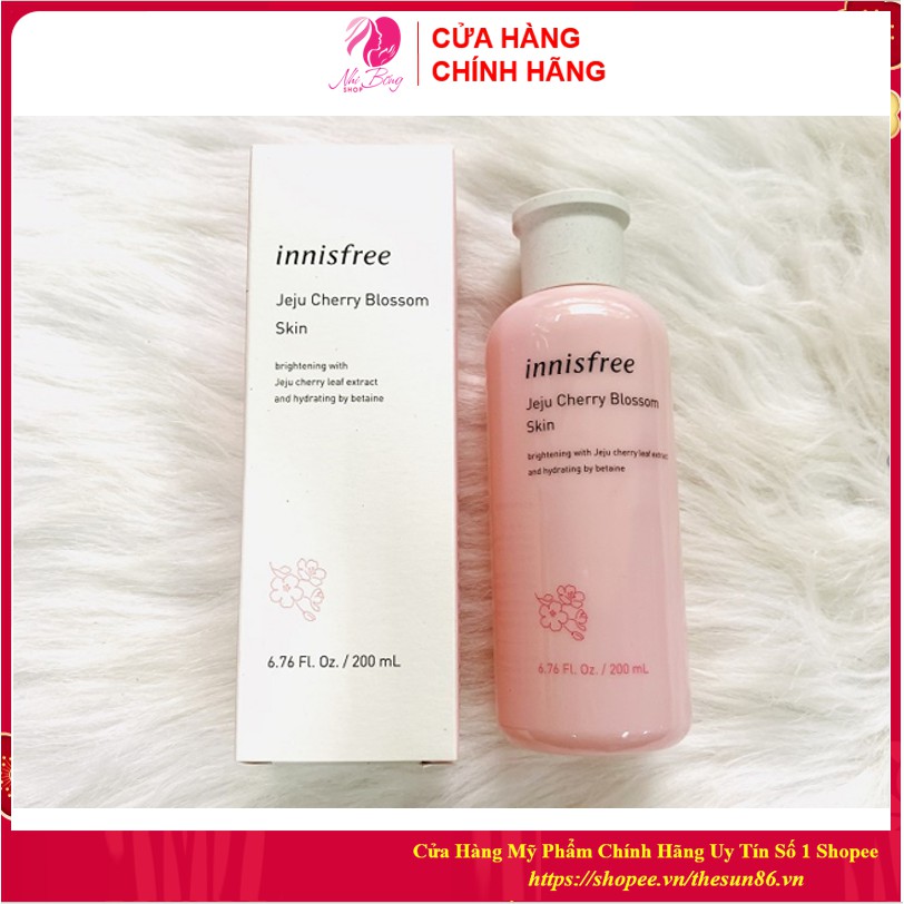 Nước hoa hồng dưỡng ẩm dưỡng trắng da chiết xuất lá Hoa Anh Đào Innisfree Hàn Quốc 200ml