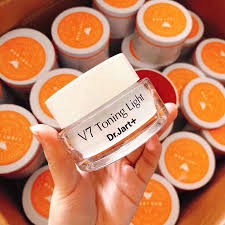 KEM DƯỠNG TRẮNG DA V7 Toning Light Dr Jart 50ml của Hàn Quốc