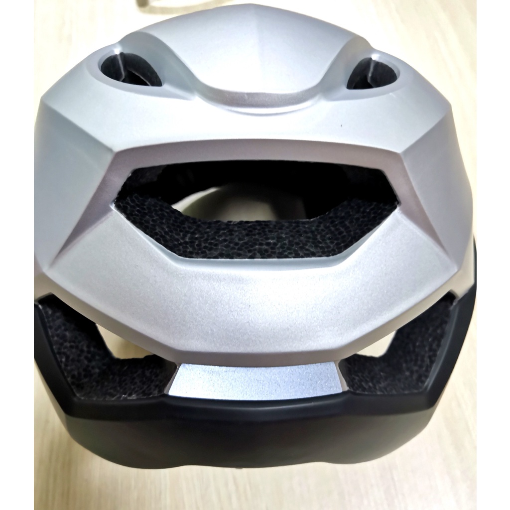 Mũ Bảo Hiểm Xe Đạp Màu Xám, Màu Xanh Hàng Taiwan XÃ HÀNG TRẦY MÓP 2 BÊN