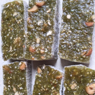 Chè lam gia truyền bà Thắm Tân mỹ Bắc Giang