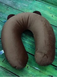 GỐI CỔ GẤU BROWN