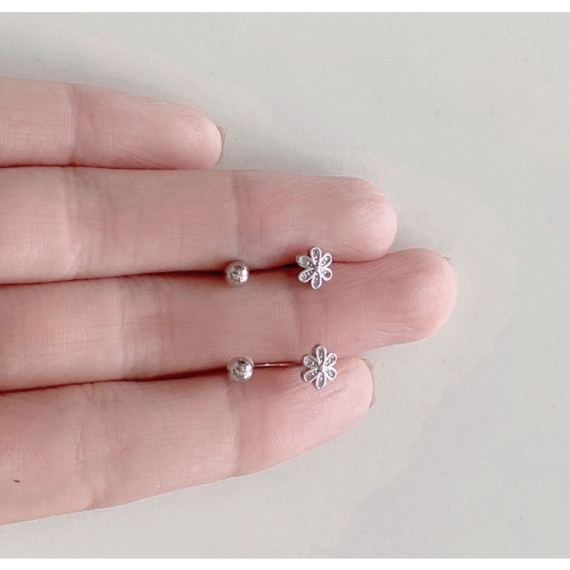 ĐỌC KĨ - 1 CHIẾC khuyên hoa đá móc chốt bi