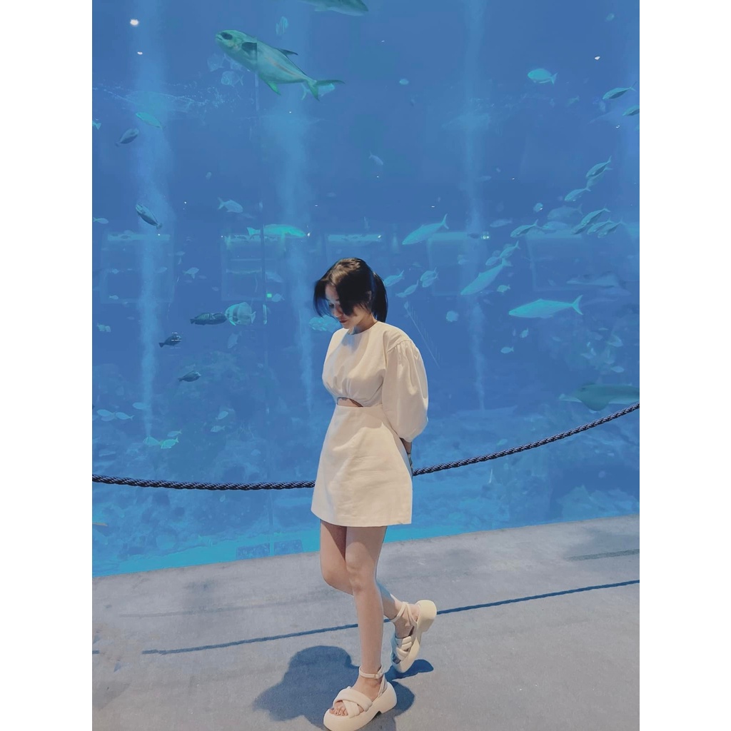 Đầm tay phồng khoét bụng