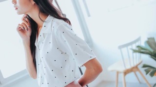 Áo sơ mi ngắn tay chấm bi