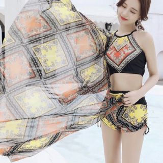 Bộ bikini 3 mảnh