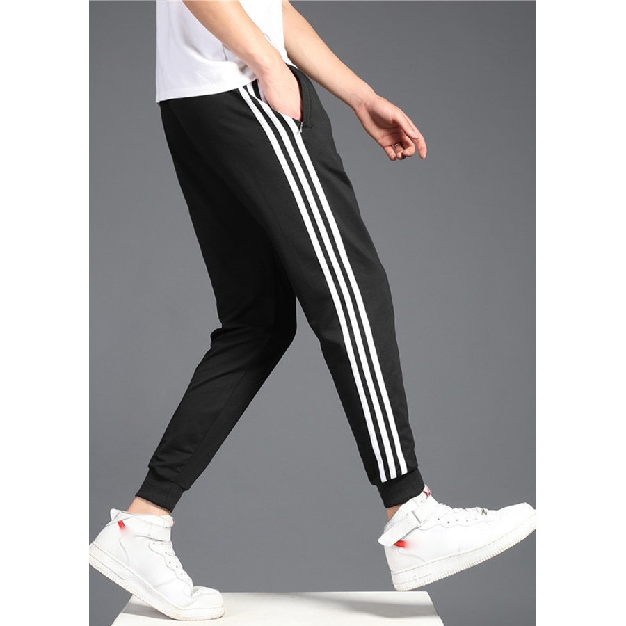 Quần Thể Thao Đen Chất Co Giãn Thoáng Mát Thông Hơi Không Xù Lông Ít Bám Bụi