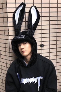 Áo hoodie tai thỏ