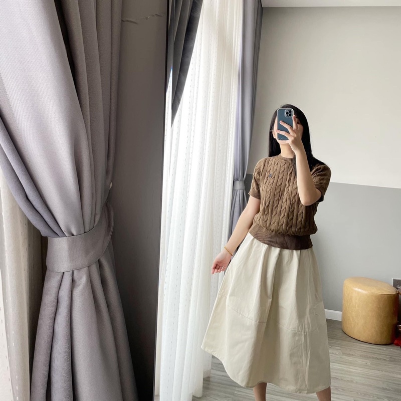 Áo len thừng logo ngực