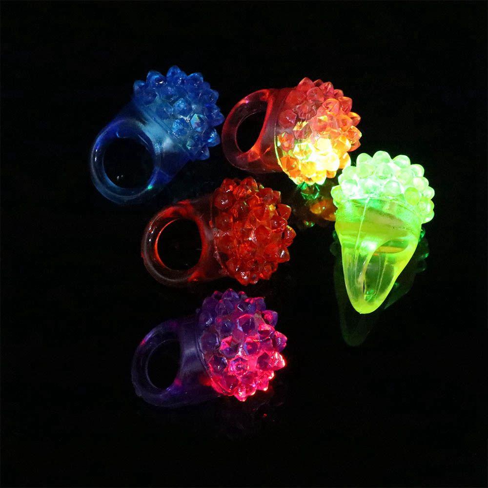 YIYU Nhẫn Hình Trái Dâu Có Đèn LED Phát Sáng Trong Đêm Cho Bé