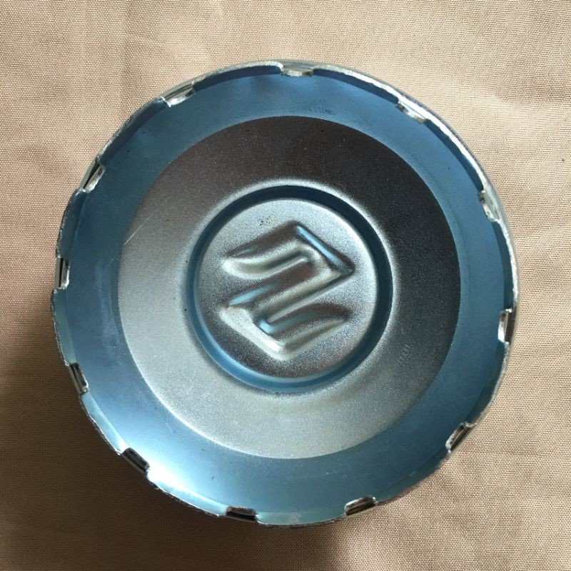 Nắp chụp bánh xe Suzuki Carry 5 tạ 7 chỗ su cóc