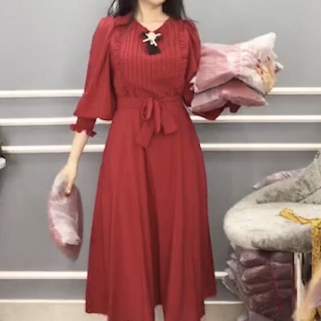 Đầm von tiểu thư