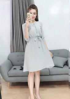 Đầm xoè xám nút bọc