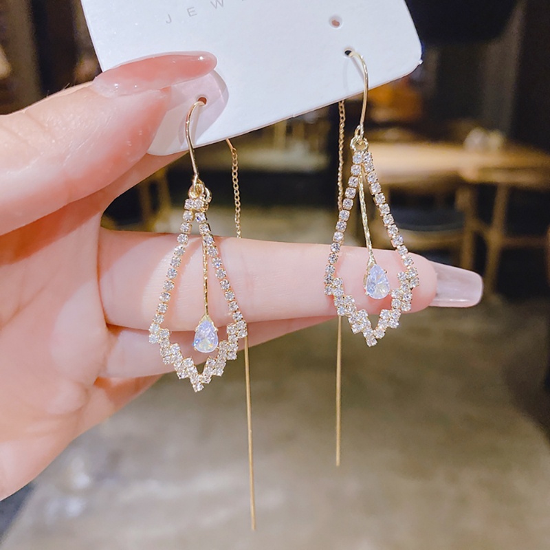 Khuyên Tai Hình Học Tua Rua Phong Cách Hàn Quốc