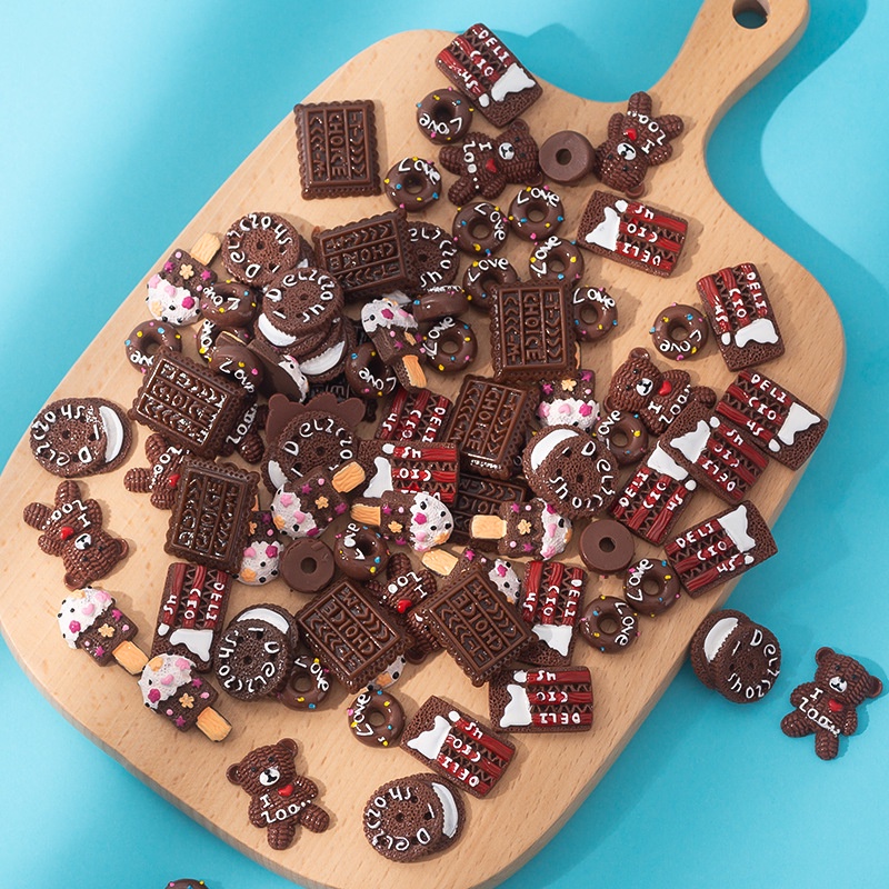 5 mô hình bánh donut giả màu tối dùng để trang trí ốp điện thoại tiện lợi