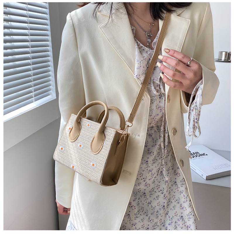 Túi đeo vai IELGY dáng vuông nhỏ dệt tay họa tiết hoa cúc nhỏ phong cách phương Tây thời trang mùa hè dành cho nữ