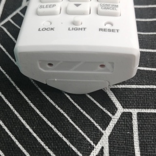 Remote máy lạnh SANYO 2 chiều  nút hồng