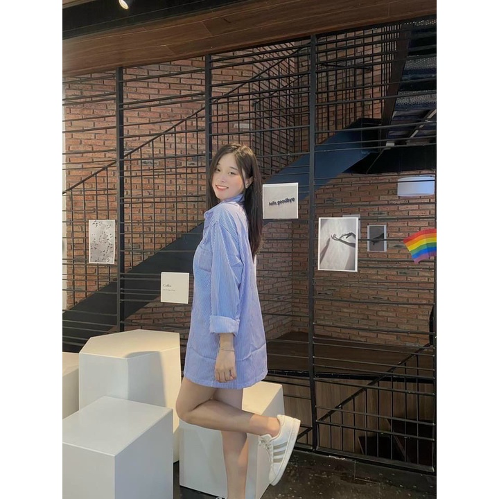 Áo sơ mi sọc xanh thêu logo mặt cười siêu hot, chất vải kate mịn form đẹp hottrend 2022