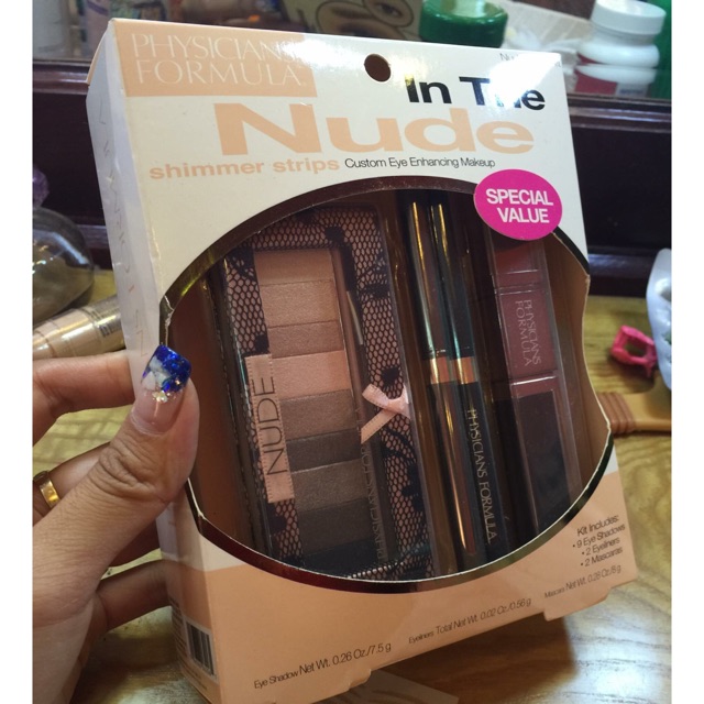 Set in the nude