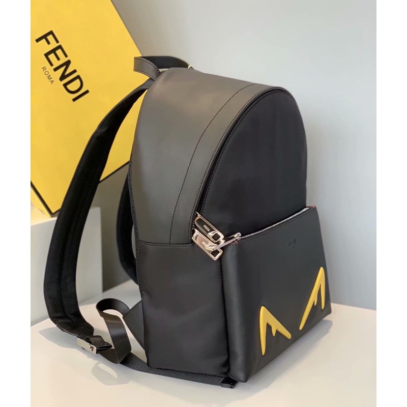 Balo nam mặt sau bằng vải lưới công nghệ cao thoáng khí, chất liệu nylon và da bò màu đen fendi FD