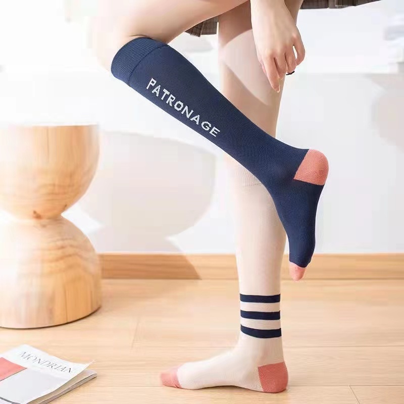 Đôi Tất Chân cotton Cao In Chữ Thời Trang Cho Nữ