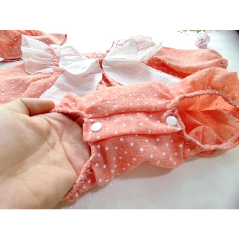 [ẢNH THẬT] Bodychip váy, Bodysuit thiết kế màu hồng cam cho bé gái (tặng kèm mũ và bao chân)