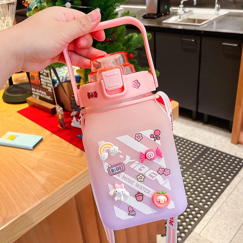 Bình Nước Siêu Đẹp 1.5 Lít Có Vạch Chia Mực Nước Phong Cách Thể Thao Tặng Sticker nổi