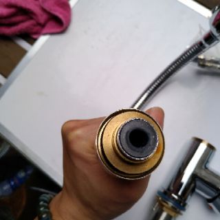 Vòi rửa bát inax thân đồng cần mềm