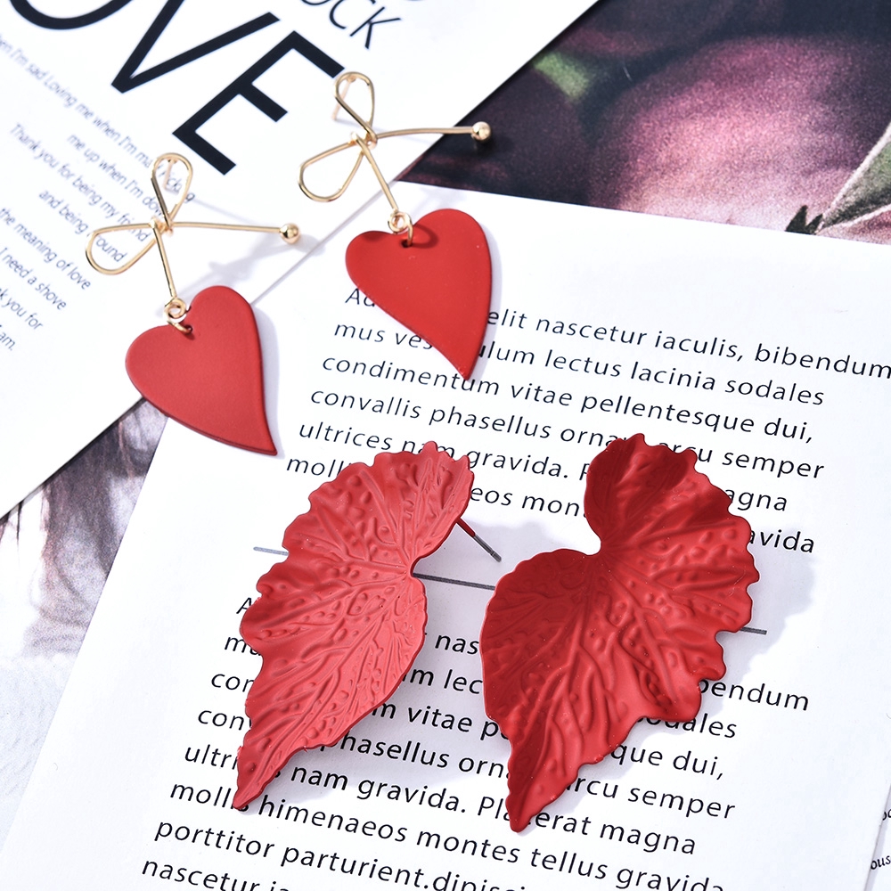 Khuyên tai dáng dài tạo hình độc đáo cho nữ