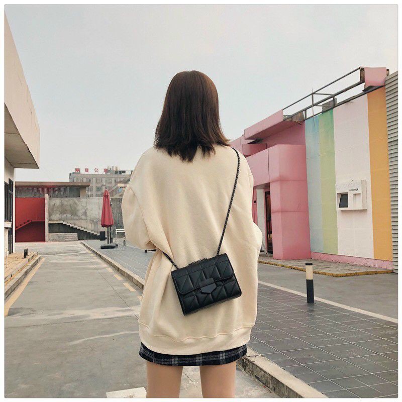 [NEW] Túi đeo chéo🔥 FREESHIP 🔥 Túi đeo chéo khóa vuông đen trần chỉ kẻ chéo siêu đẹp | BigBuy360 - bigbuy360.vn