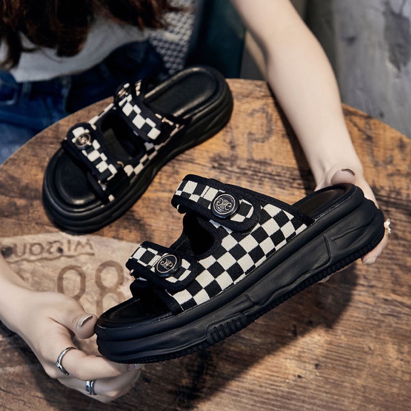 Dép Sandal Đế Mềm Dày Có Mùi Thơm Thời Trang Mùa Hè Dành Cho Nữ 2022