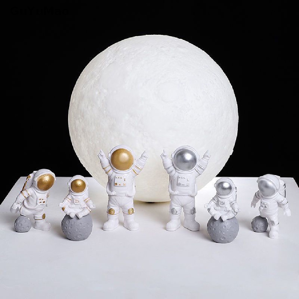 Mô Hình Phi Hành Gia Bằng Nhựa Resin Phong Cách Bắc Âu Hiện Đại Dành Cho Trang Trí Nhà Cửa