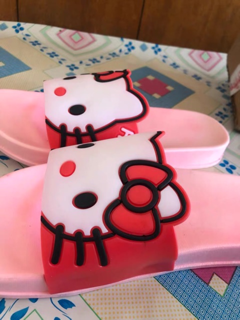 Dép kitty và doremon cho cả nhà
