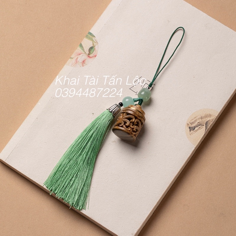 Dây treo , túi hương có đèn gỗ đàn hương phong thủy gắn điện thoại , treo xe
