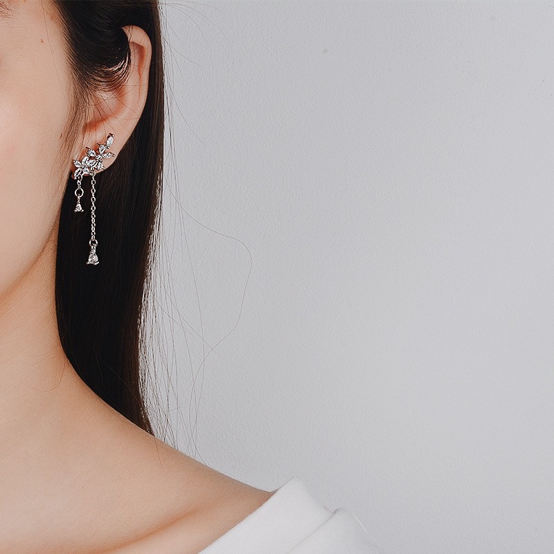 Khuyên Tai Nữ Trang Dáng Dài Tạo Hình Độc Đáo