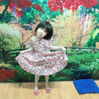 Váy hoa lệch vai bé gái