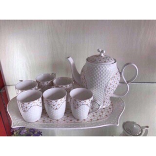 Bộ ấm chén kiểu cổ điển