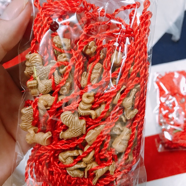 1k 🔥 1k Combo Sỉ 50 vòng tay chỉ đỏ may mắn hút tài lộc | BigBuy360 - bigbuy360.vn