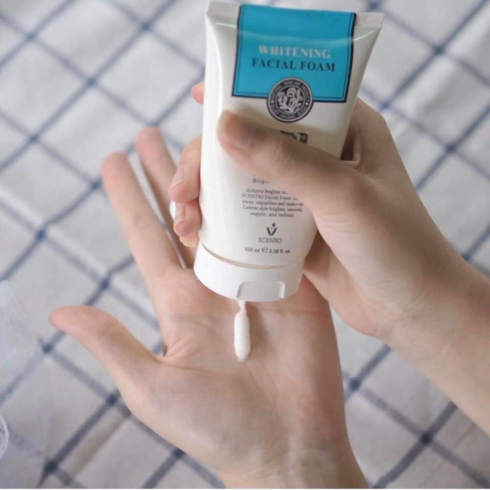 Sữa rữa mặt tạo bọt làm trắng da Beauty Buffet Scentio Milk Plus 100ml