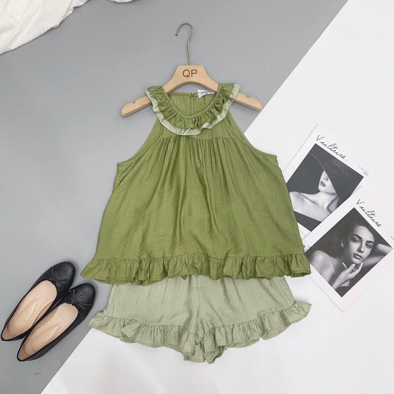 sét á cổ yếm kèm quần bánh bèo